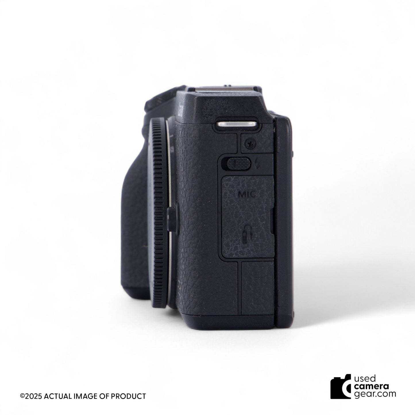 Canon EOS M6 Mark II Mirrorless Camera with EF-M 18-150mm IS STM Lens and EVF (Black) (#805) *USED*