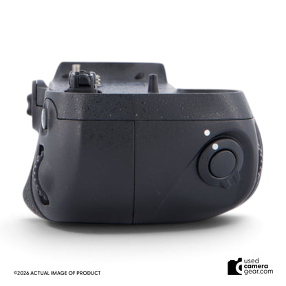 Nikon MB-D12 D800/D810 Grip w/EN-EL18c & Charger (#058) *USED*