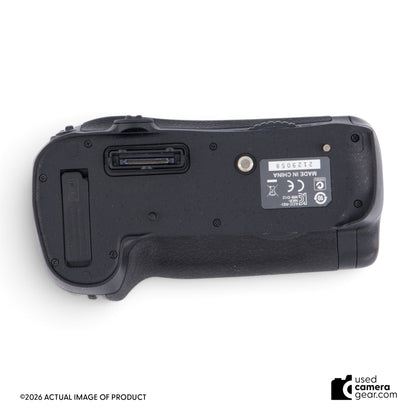 Nikon MB-D12 D800/D810 Grip w/EN-EL18c & Charger (#058) *USED*