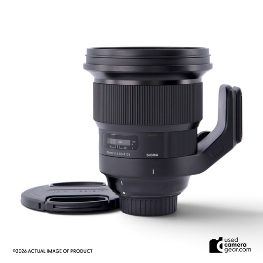 usedcameragear Sigma 105mm f1.4 DG HSM Art lens for Nikon with tripod collar and lens cap on white background